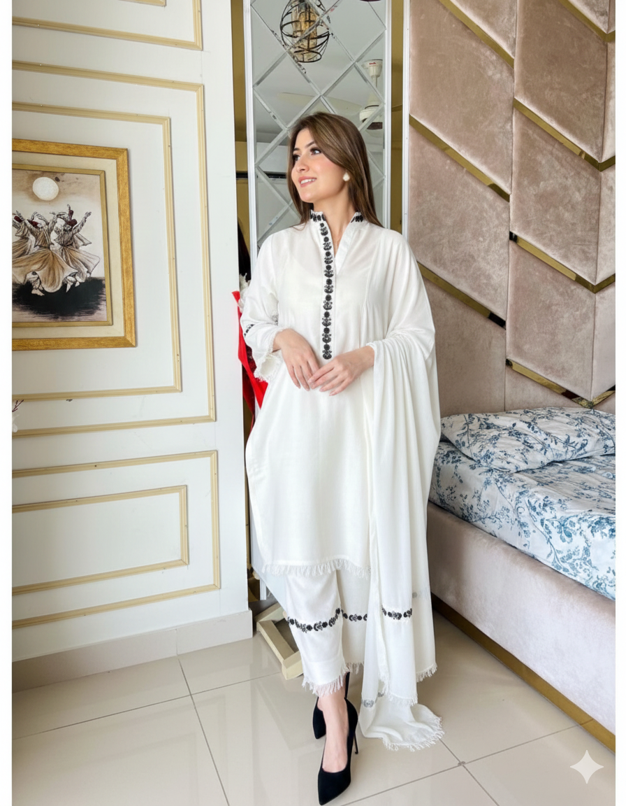 WDR-98 Off White Elegant Poly Wool Suit